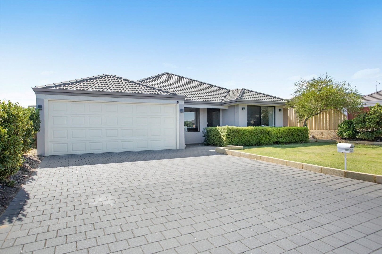 21 Crown Point Crescent, Butler WA 6036, Image 0