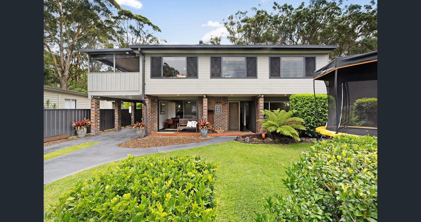 4 bedrooms House in 30 Kauai Avenue CHITTAWAY BAY NSW, 2261