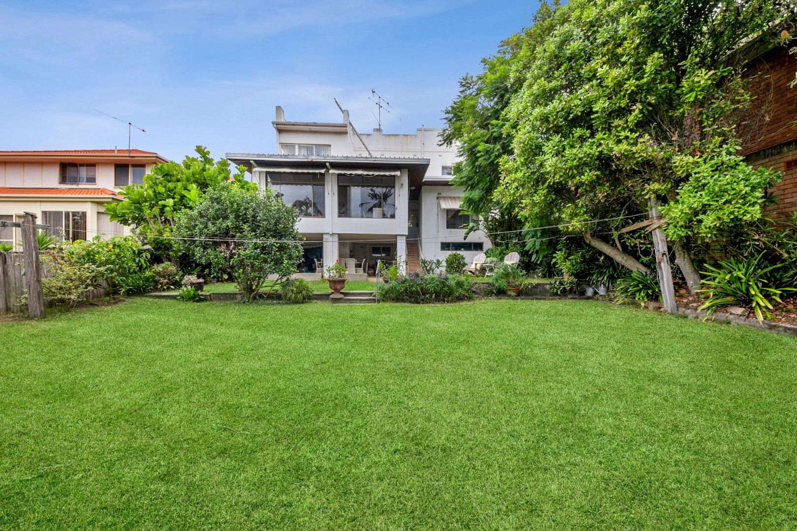 3 bedrooms House in 9 Eastbank Avenue COLLAROY NSW, 2097