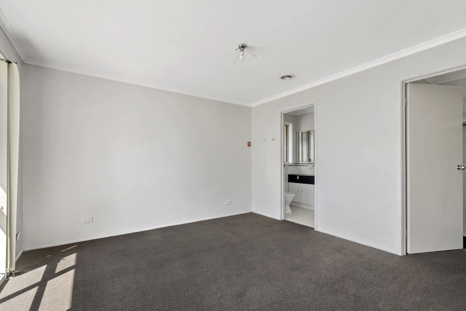 1/61 Jaguar Drive, Clayton VIC 3168, Image 1