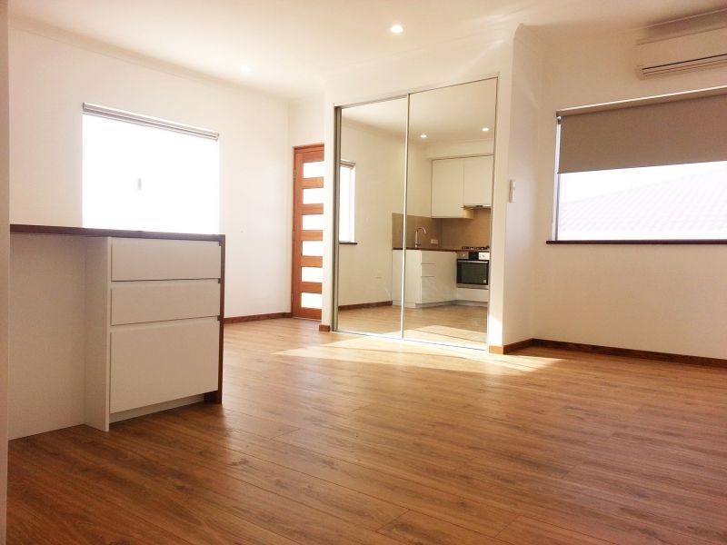 Studio in Studio/53A South Lake Drive, SOUTH LAKE WA, 6164