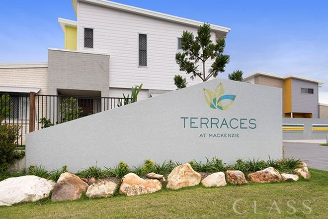 Picture of 2/30 Taylor Place, MACKENZIE QLD 4156