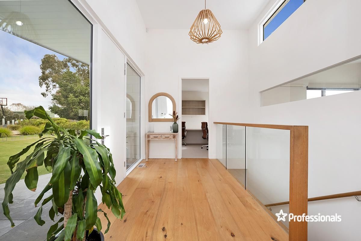 3 Edradour View, Hamilton VIC 3300, Image 2