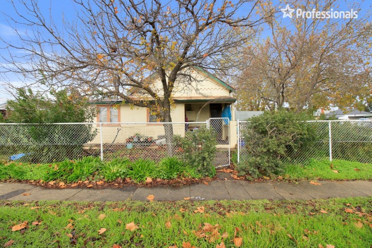 32 Travers Street, Wagga Wagga NSW 2650, Image 1