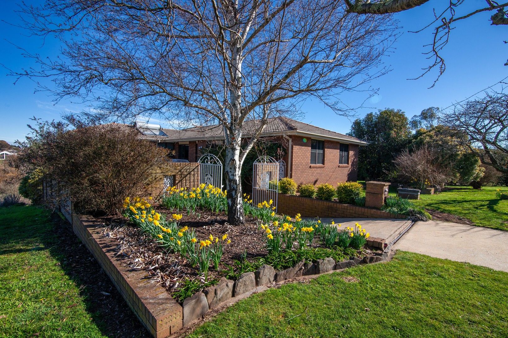 1 Hall Crescent, Crookwell NSW 2583, Image 0