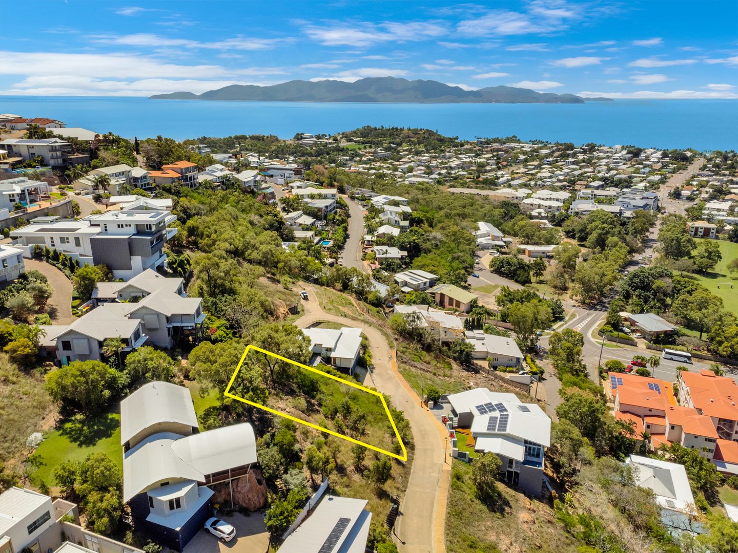 14 Toorak Place, Castle Hill QLD 4810 Domain