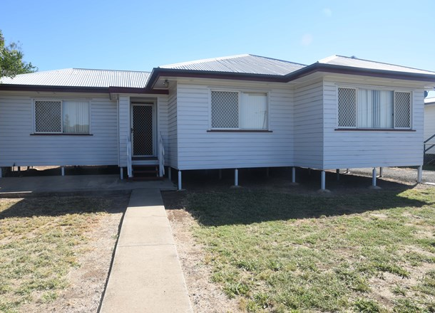 45 Downs Street, Roma QLD 4455