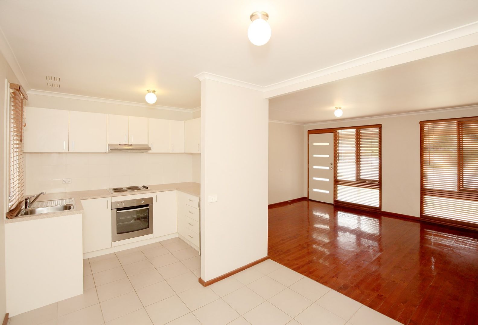 5 Meads Place, Mount Austin NSW 2650, Image 2