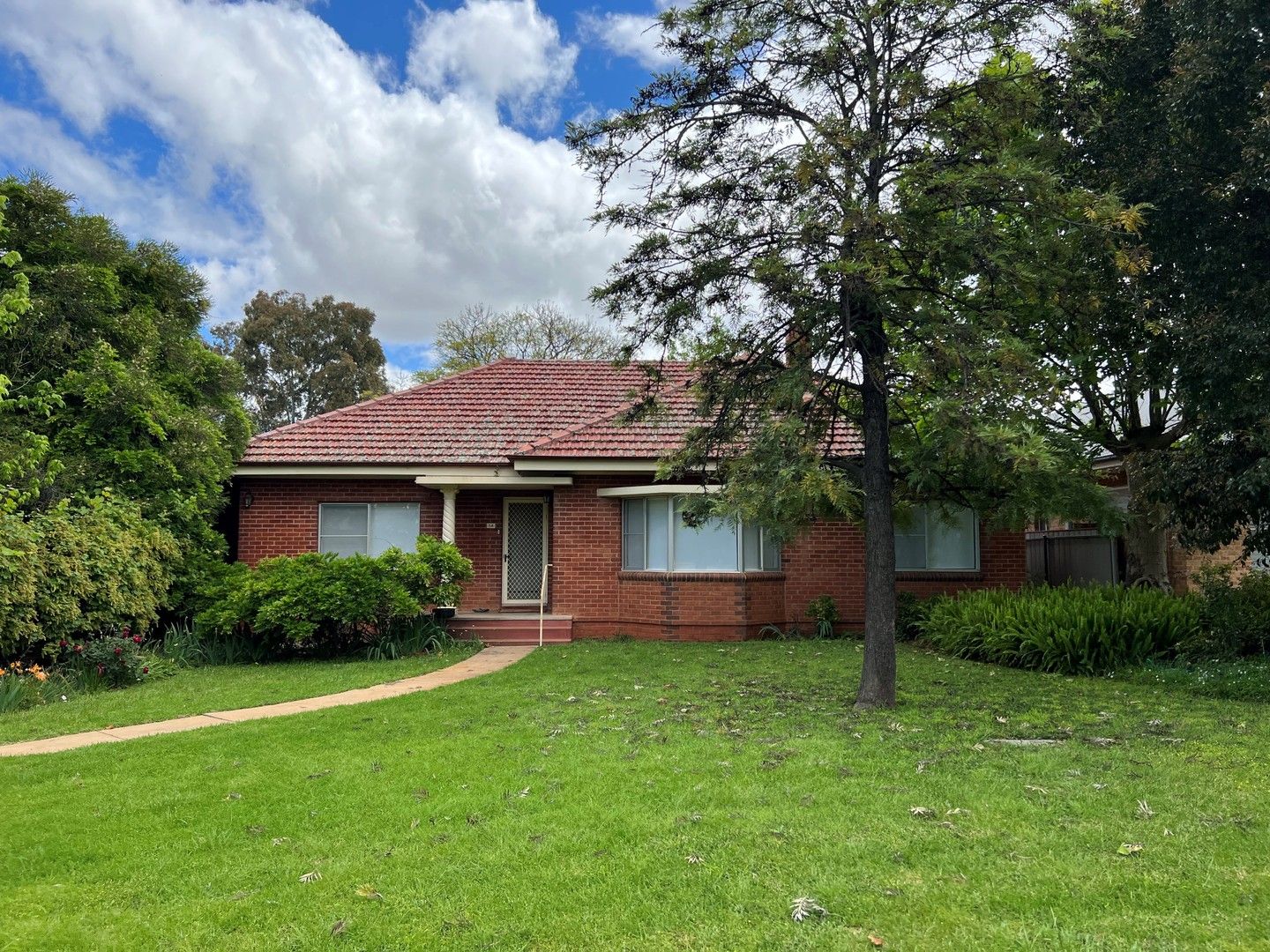 4 bedrooms House in 14 Yoolooma Street GRIFFITH NSW, 2680