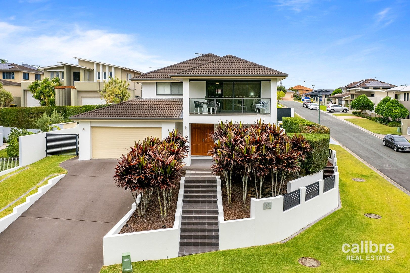 5 bedrooms House in 84 Craig Street WISHART QLD, 4122