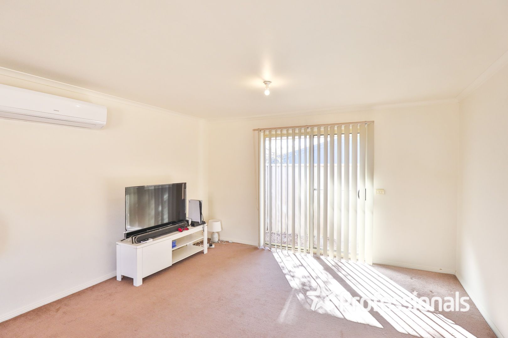 1 & 2/180 Pitman Avenue, Buronga NSW 2739, Image 2