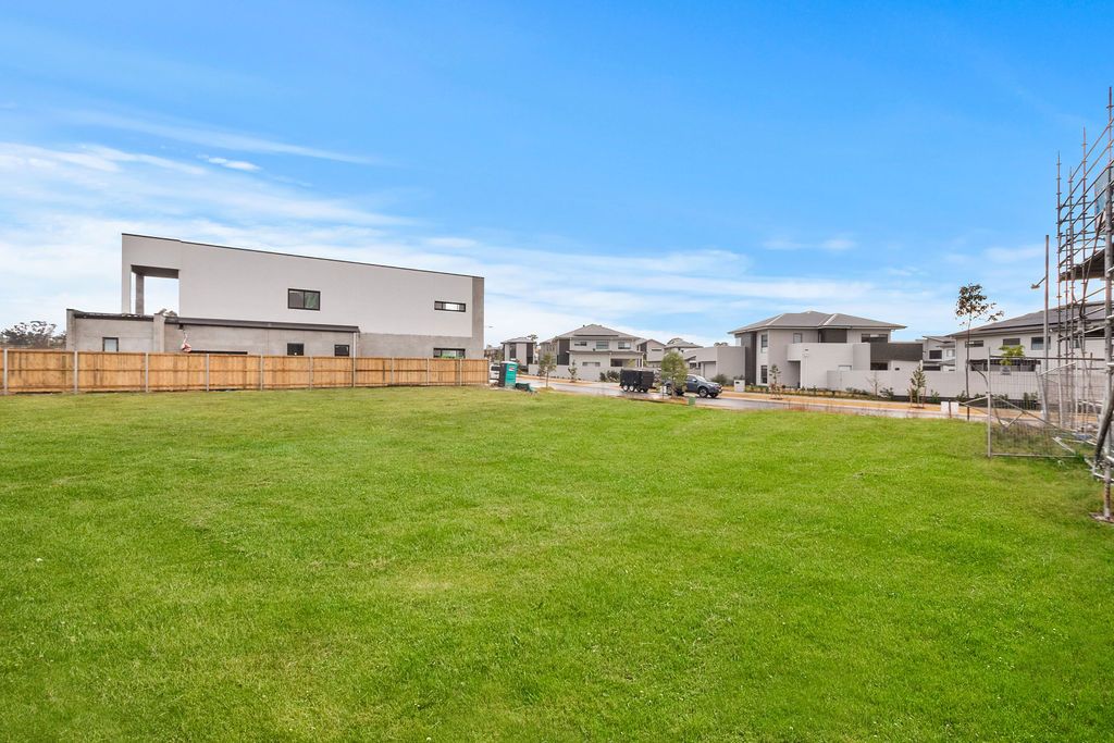 11 Houghton Street, Gledswood Hills NSW 2557 Domain