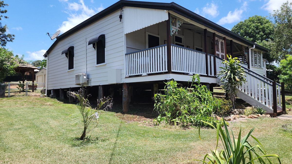 7 James Street, Mount QLD 4714 Domain