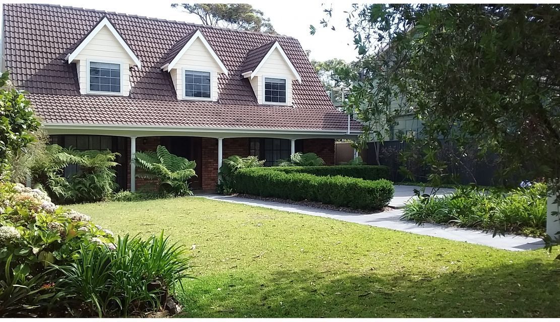 4 bedrooms House in 33 Wilshire Avenue CRONULLA NSW, 2230