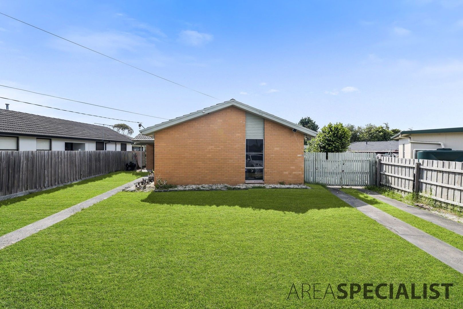 3 bedrooms House in 33 Valepark Crescent CRANBOURNE VIC, 3977