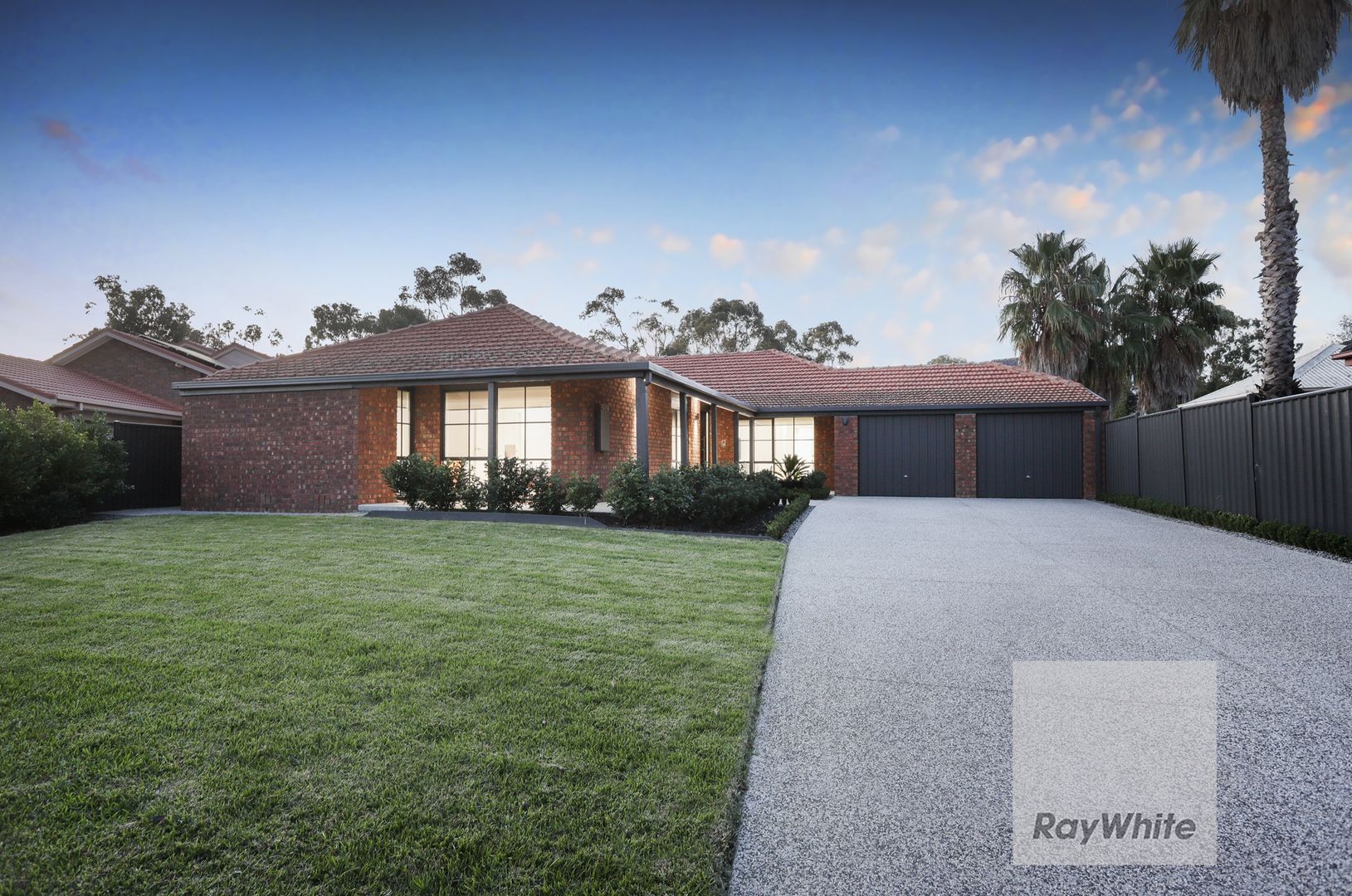 6 Irving Close, Greenvale VIC 3059, Image 2