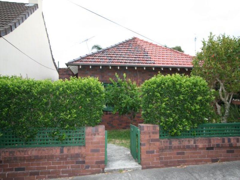2 bedrooms Semi-Detached in 19a Read Street BRONTE NSW, 2024