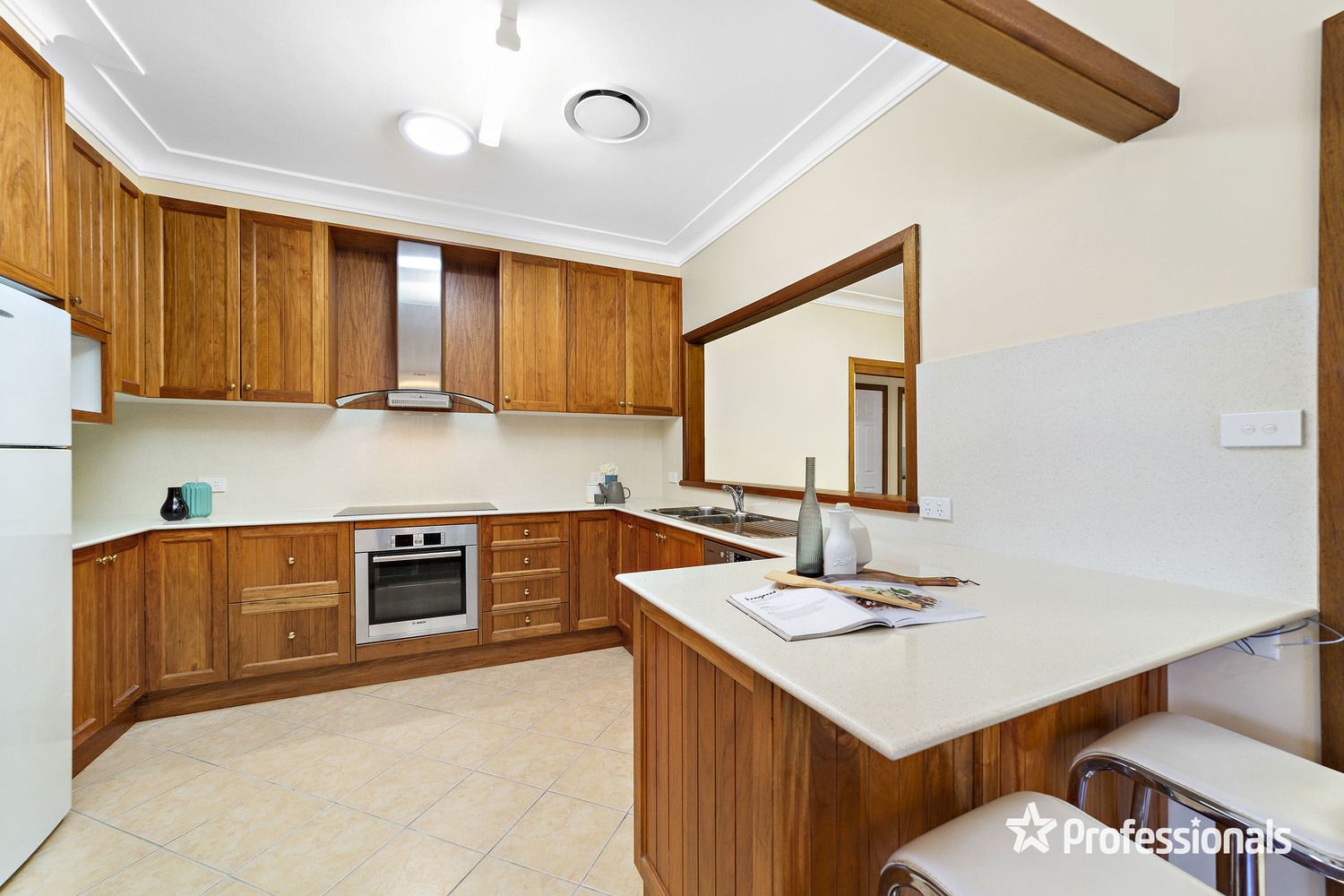 12 Austin Boulevard, Picnic Point NSW 2213, Image 2