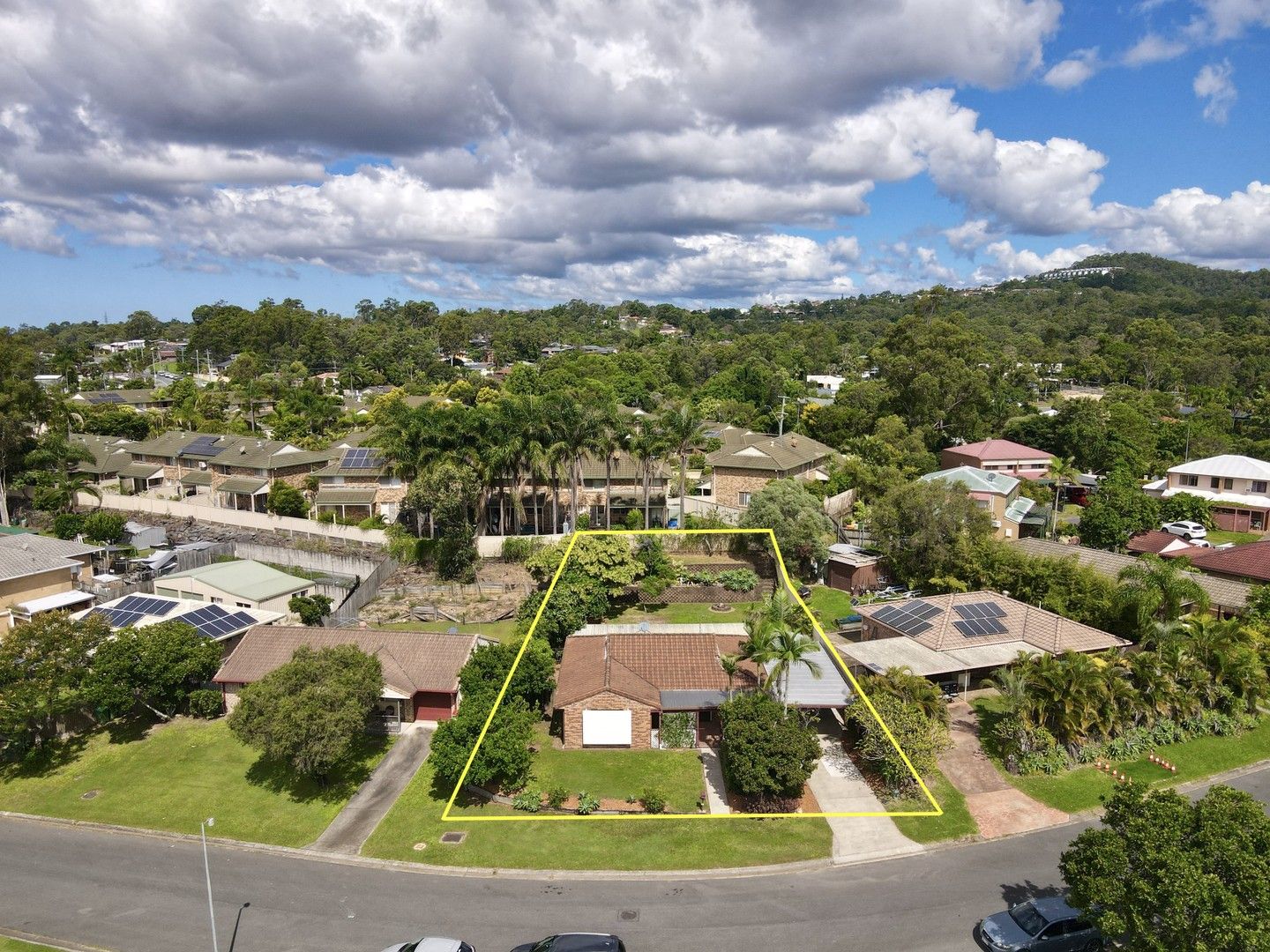 18 Saxon Court, Nerang QLD 4211, Image 0