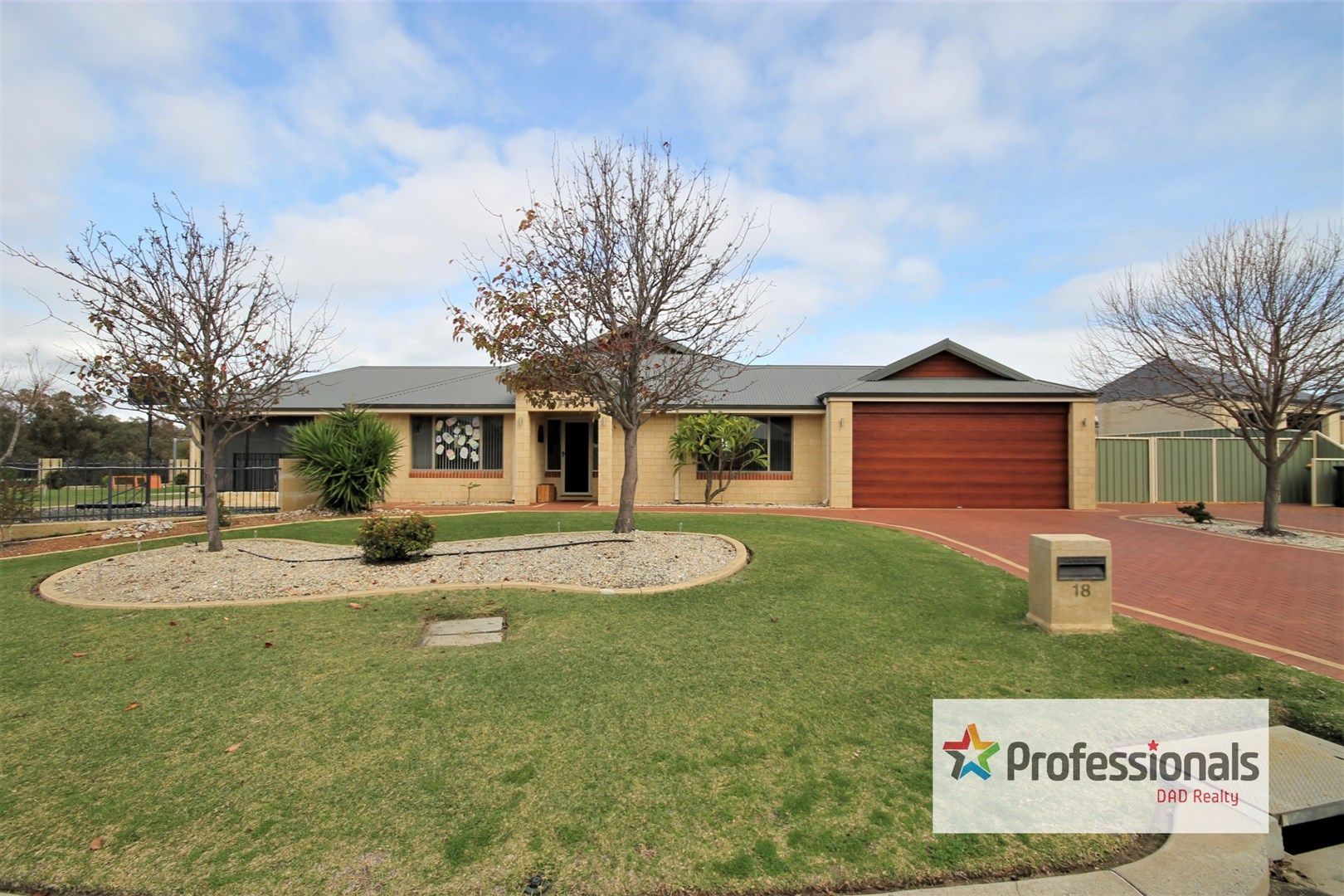 18 Heatherglen Road, Australind WA 6233, Image 0