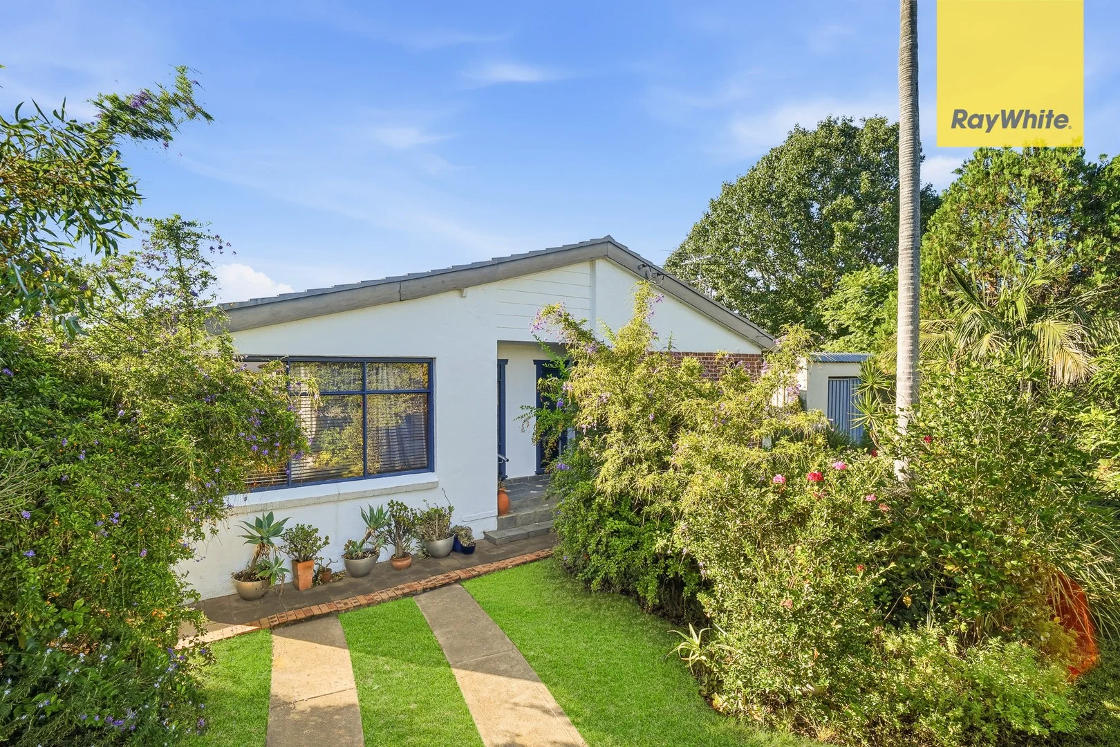 42 Parkin Road, Colyton NSW 2760