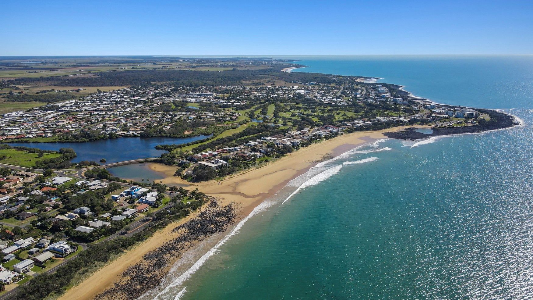 3 bedrooms House in 34 Woongarra Scenic Drive BARGARA QLD, 4670