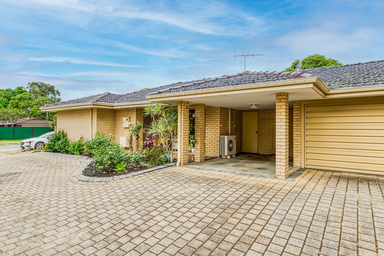 1/2 Egan Street, Armadal Property History & Address Research Domain