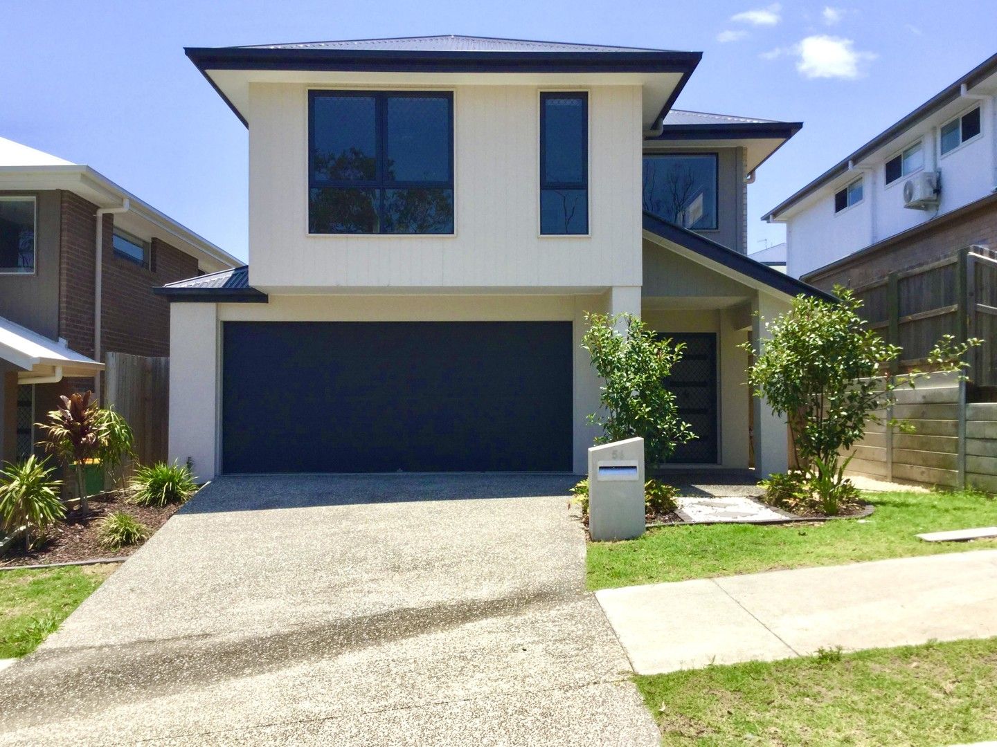 4 bedrooms House in  SPRINGFIELD LAKES QLD, 4300