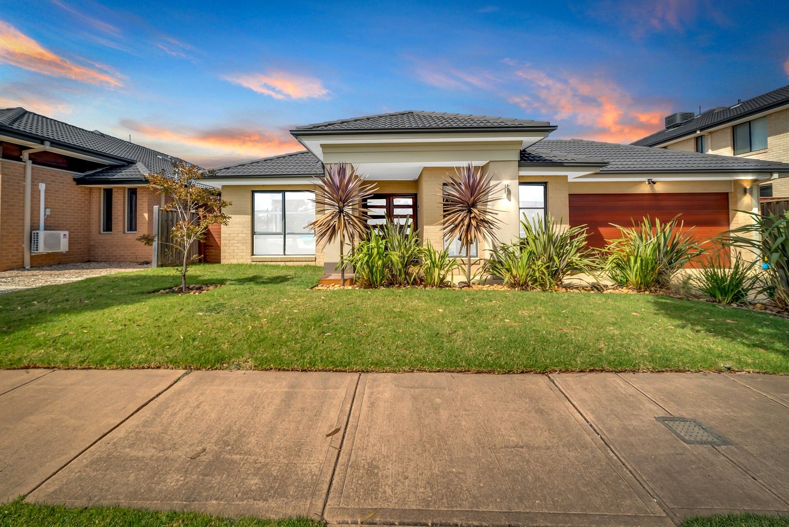 93 Beachview Parade, Sanctuary Lakes VIC 3030, Image 0