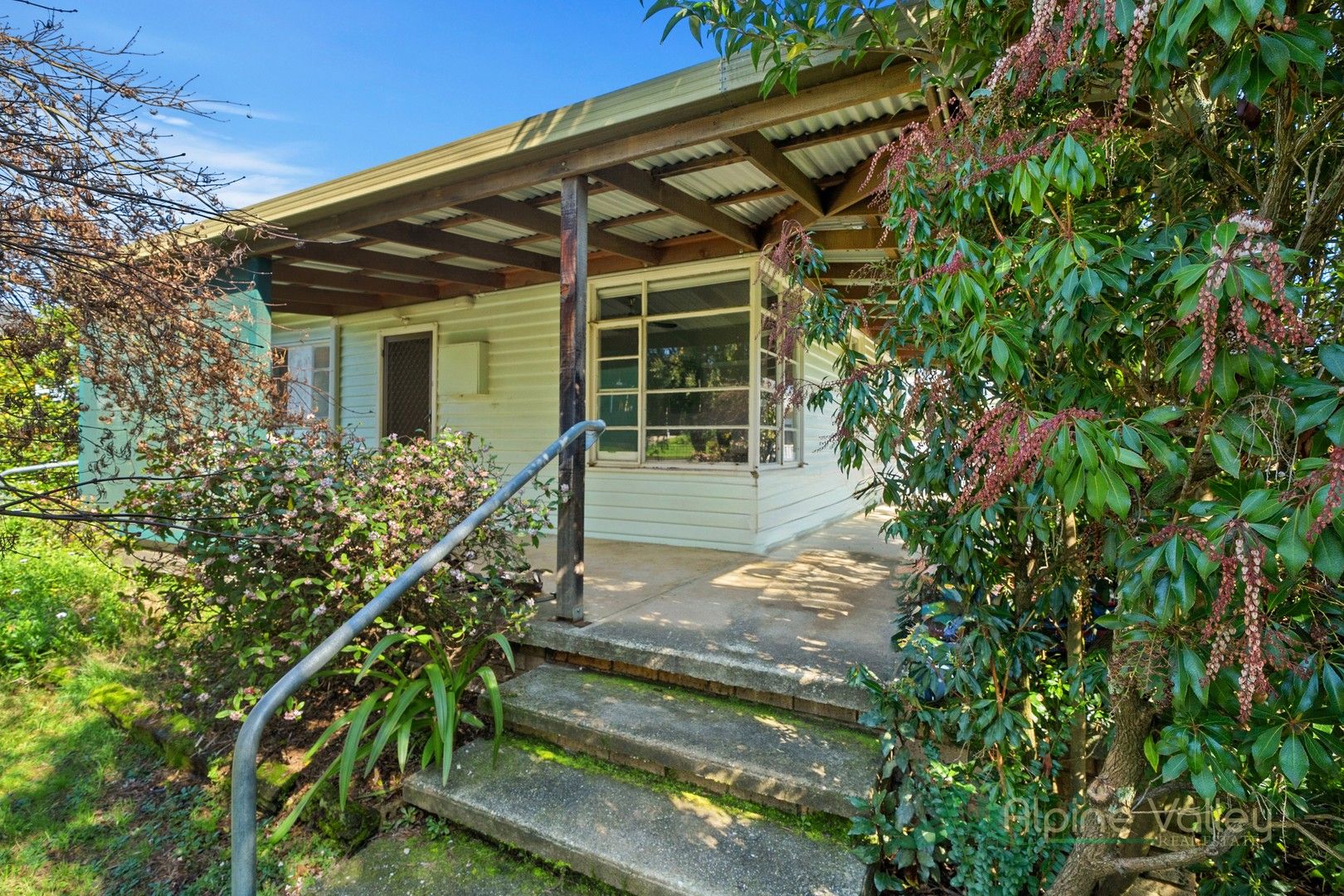 24 Simmonds Street, Mount Beauty VIC 3699, Image 0