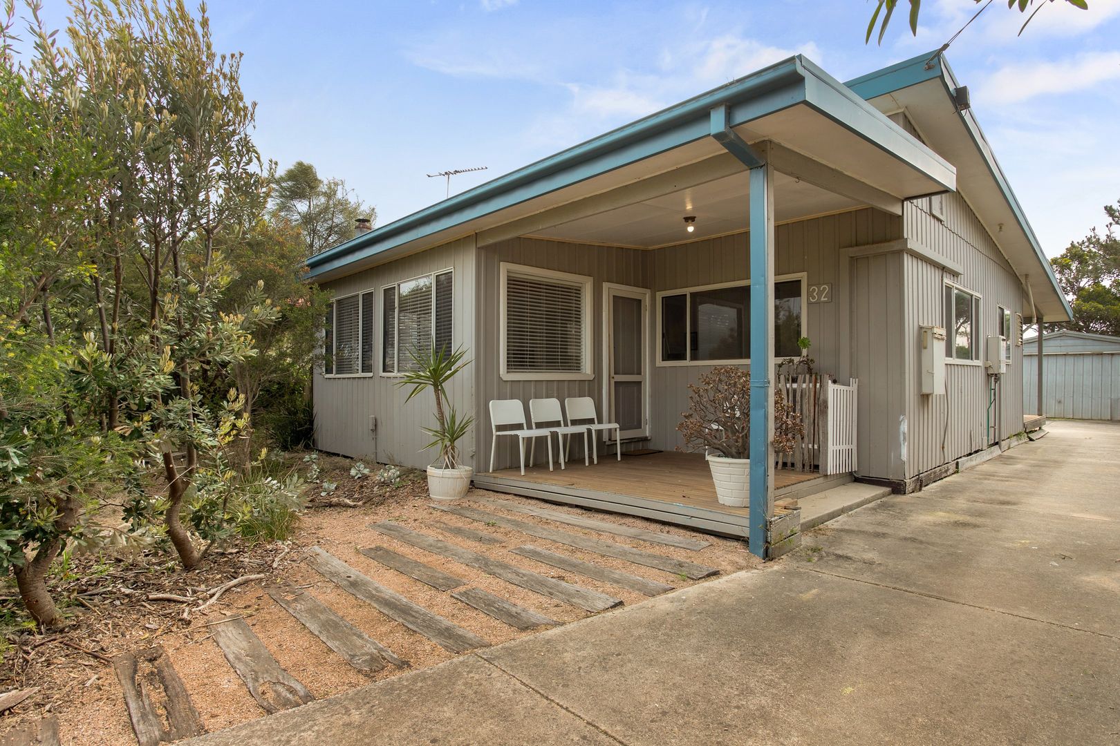 32 Sunderland Bay Road, Sunderland Bay Property History & Address