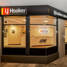 LJ Hooker Rentals, Sales representative