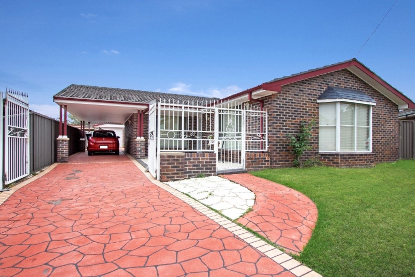 13 Hope Crescent, Bossley Park NSW 2176, Image 0