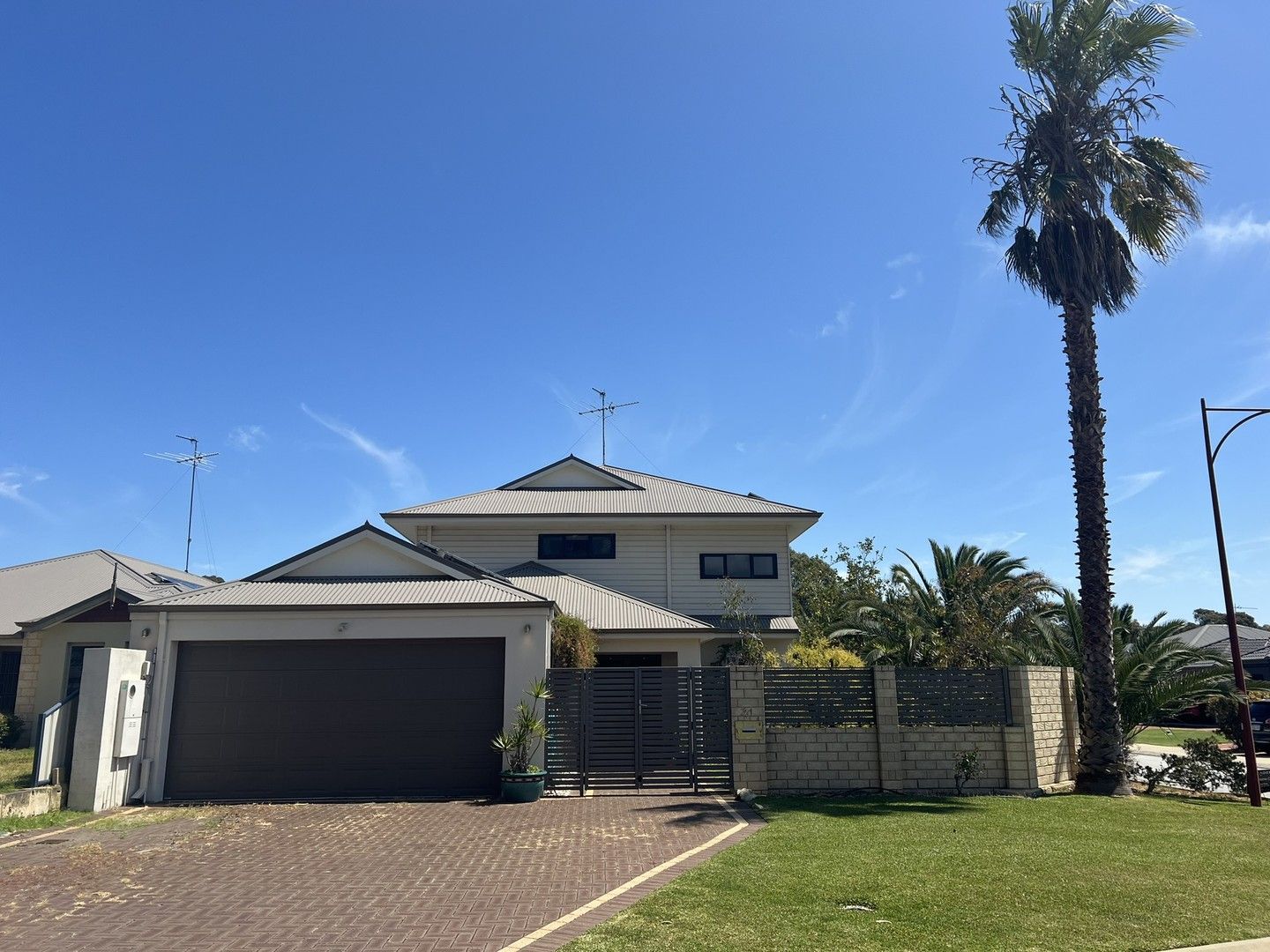 3 bedrooms House in 21 Tamcrest Loop MEADOW SPRINGS WA, 6210