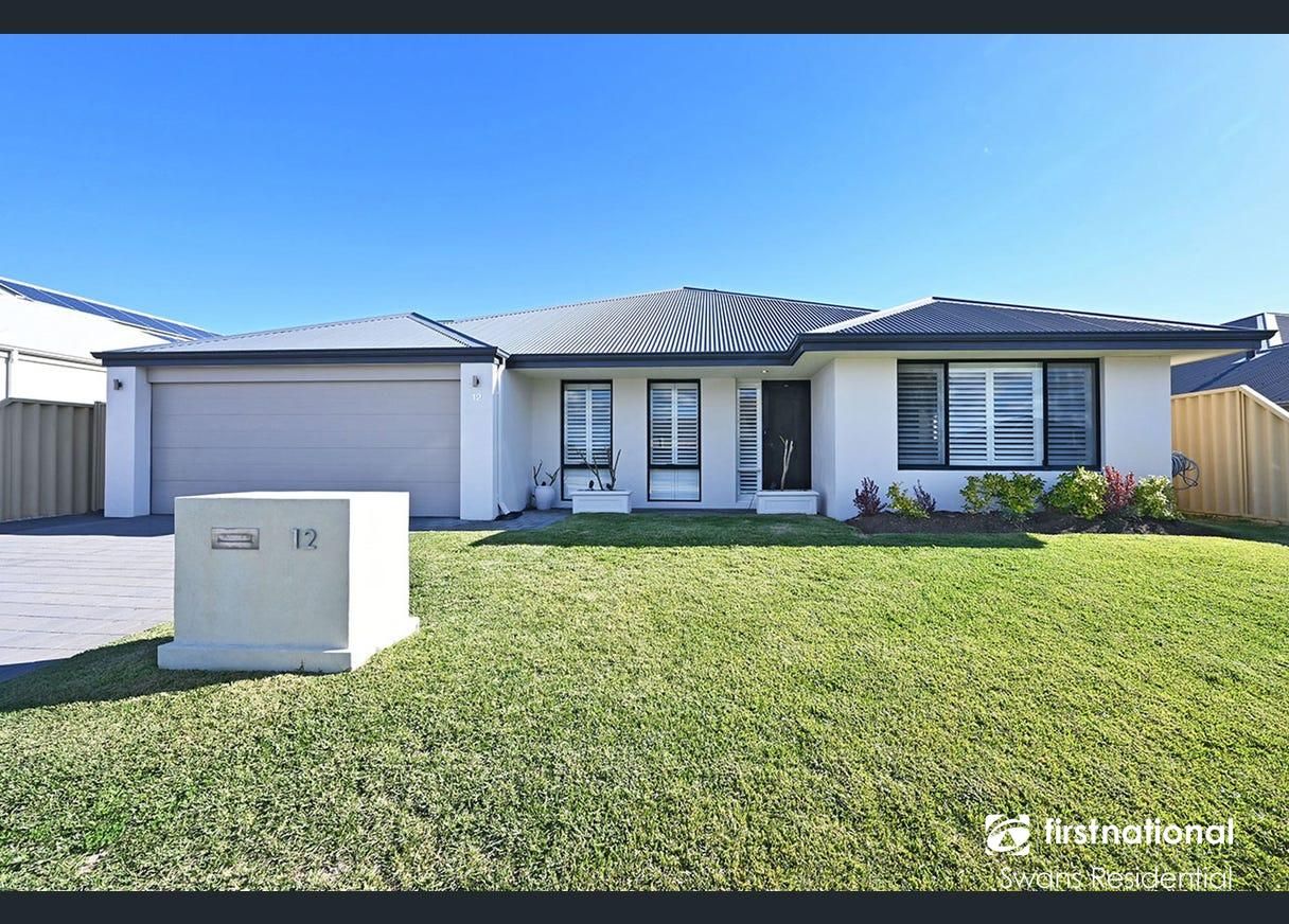 5 bedrooms House in 12 Featherstone Gardens BUTLER WA, 6036