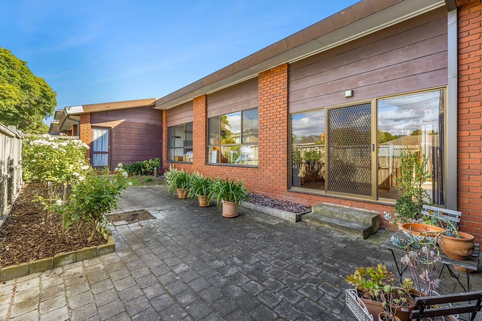 1 Leila Crescent, Bell Post Hill VIC 3215