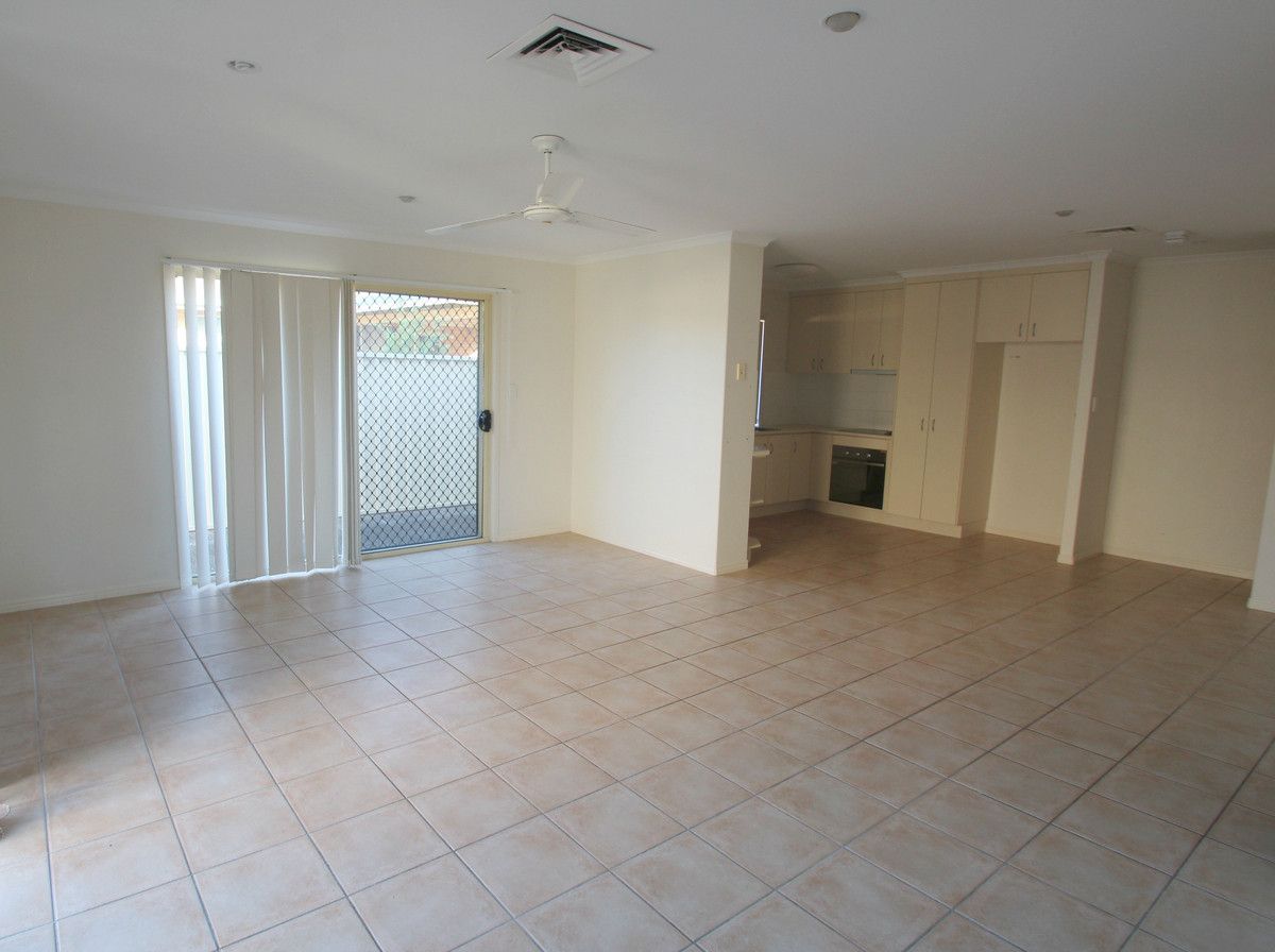 3/13 Robert Street, Bundaberg South QLD 4670, Image 2