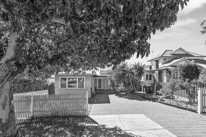 Picture of 220 Wilding Street, DOUBLEVIEW WA 6018