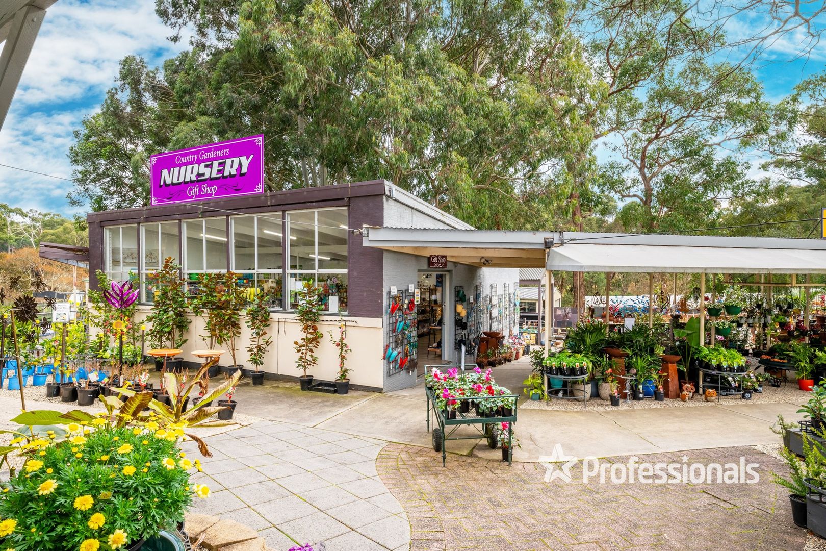 1875 Warburton Highway, Woori Yallock VIC 3139, Image 2