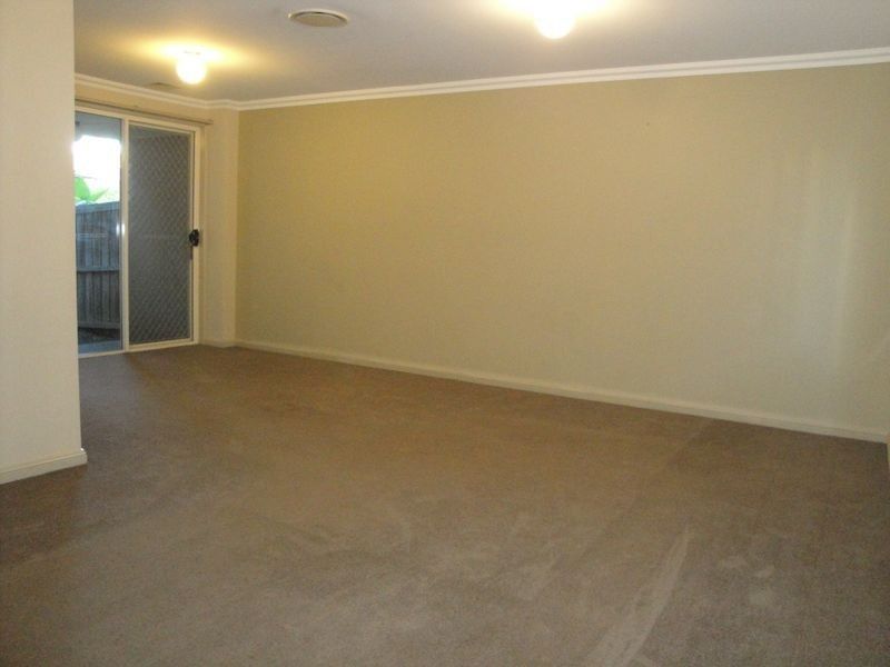 1/11 Harrington Ave, Castle Hill NSW 2154, Image 2