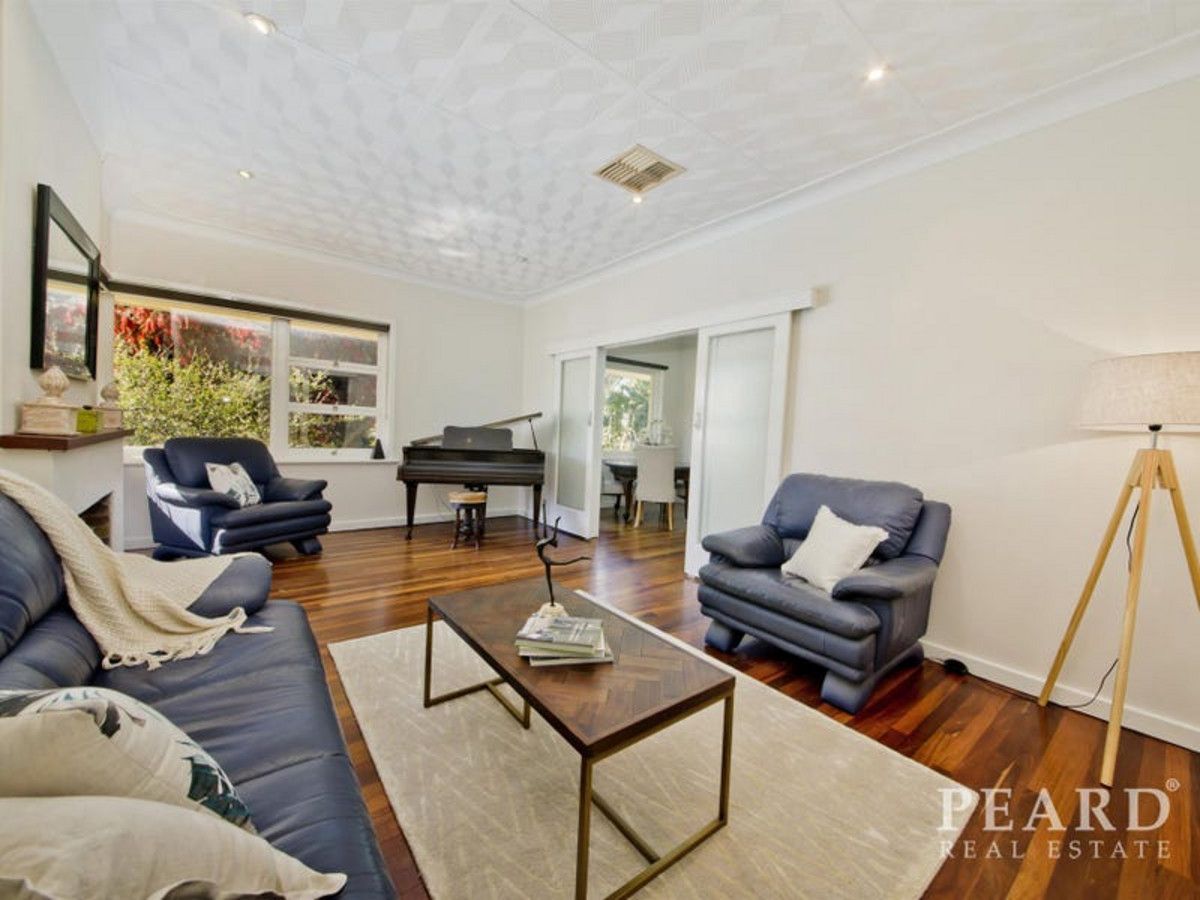 208 Weaponess Road, Wembley Downs WA 6019, Image 2