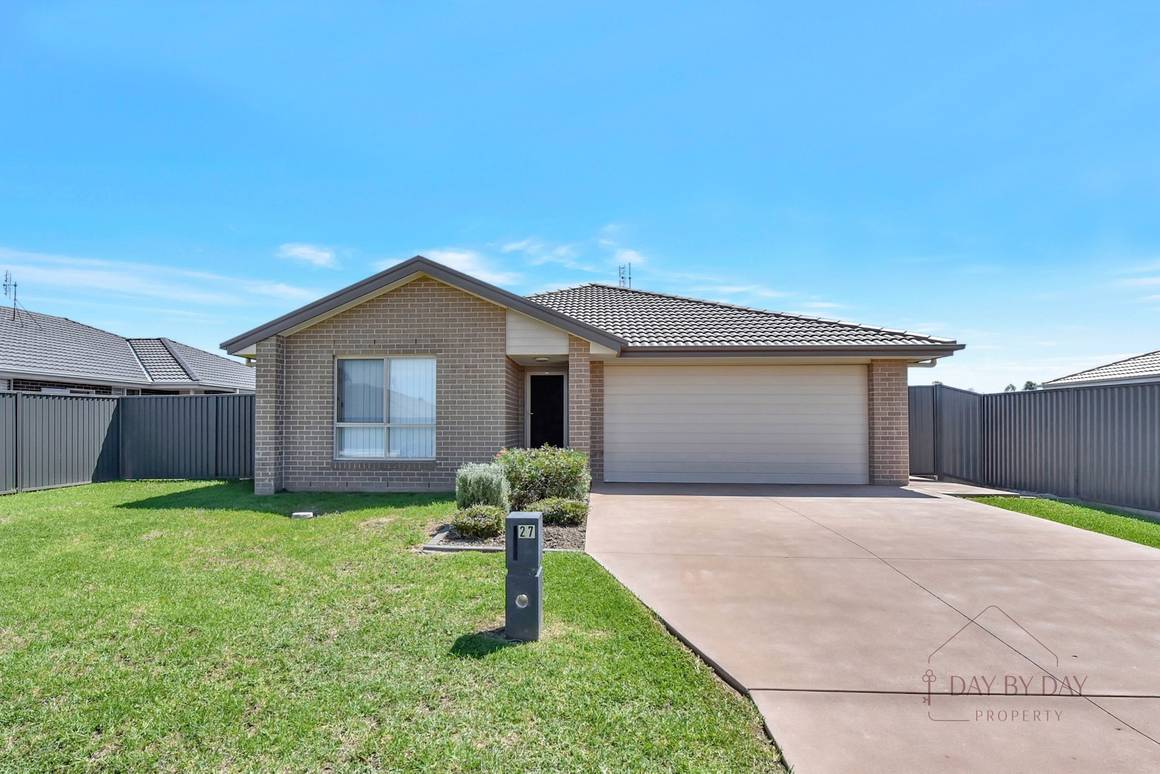 Picture of 27 Lake View Crescent, RAYMOND TERRACE NSW 2324