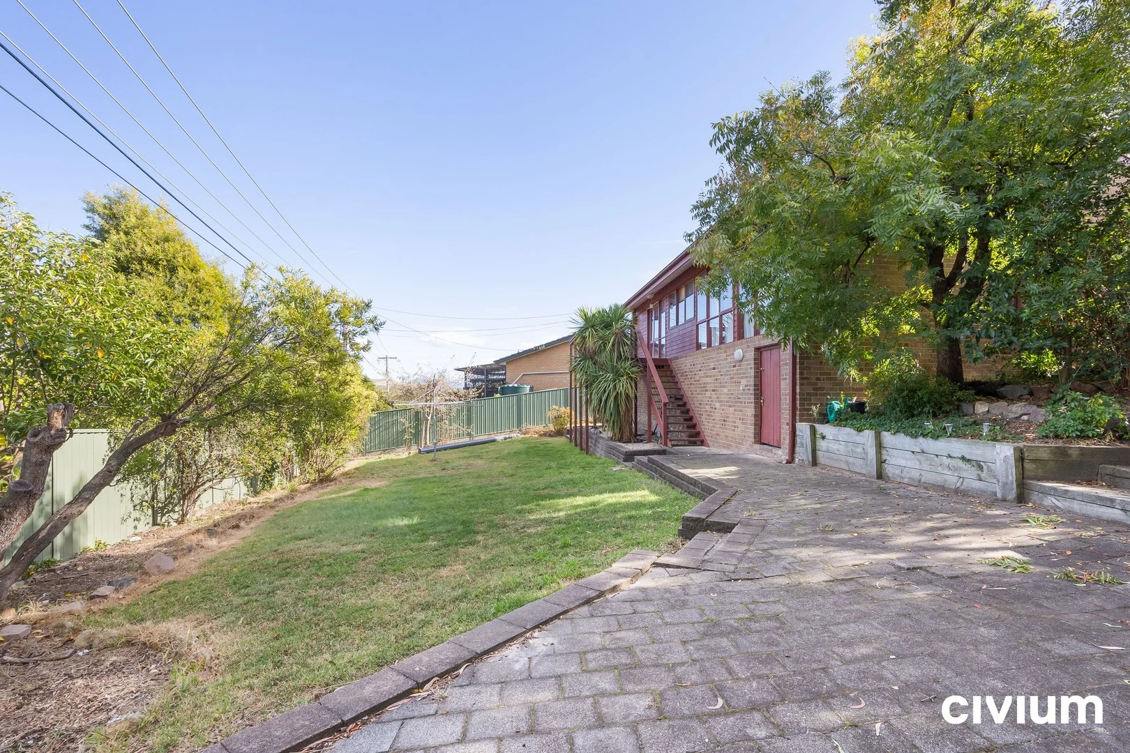 9 Lawrence Crescent, Kambah ACT 2902