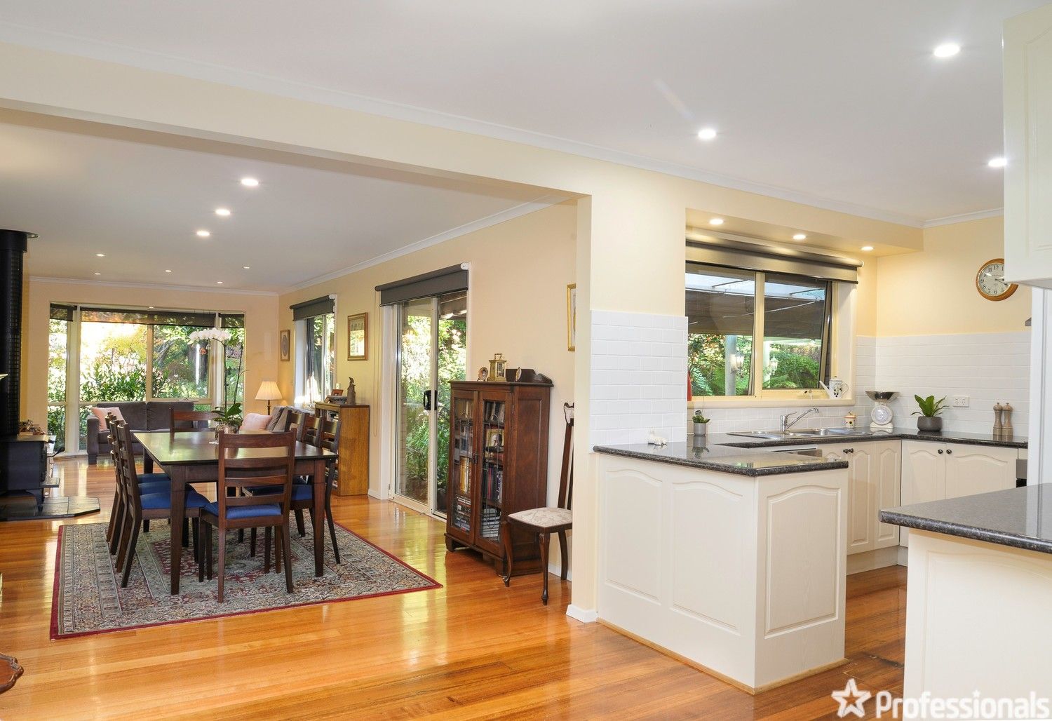 506 Woods Point Road, East Warburton VIC 3799, Image 2