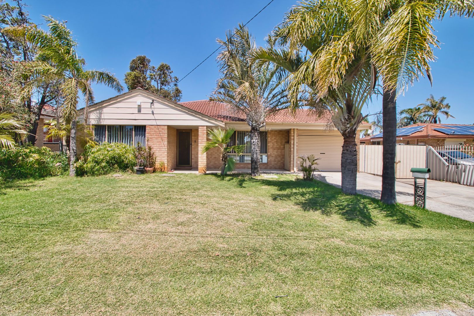 217 Wharf Street, Queens Park WA 6107