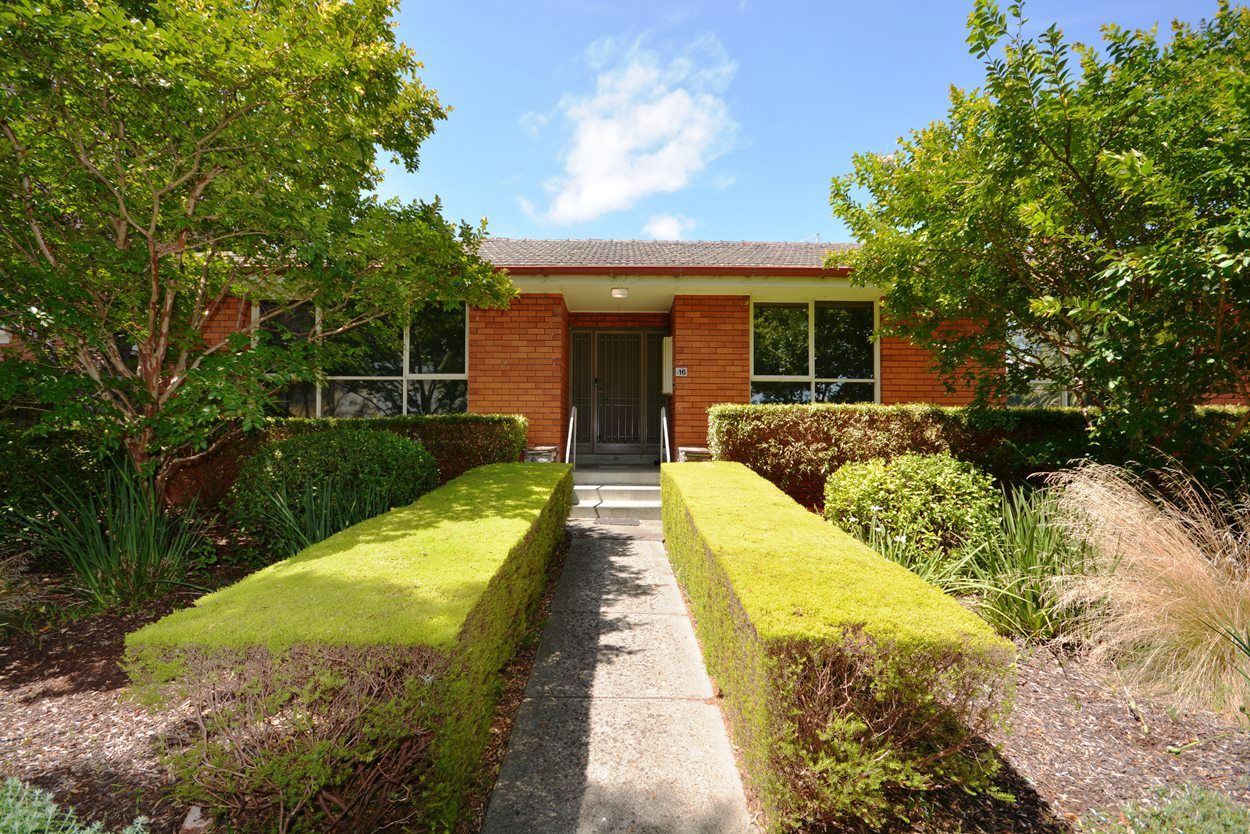3 bedrooms Apartment / Unit / Flat in 1/16 St Georges Road ELSTERNWICK VIC, 3185