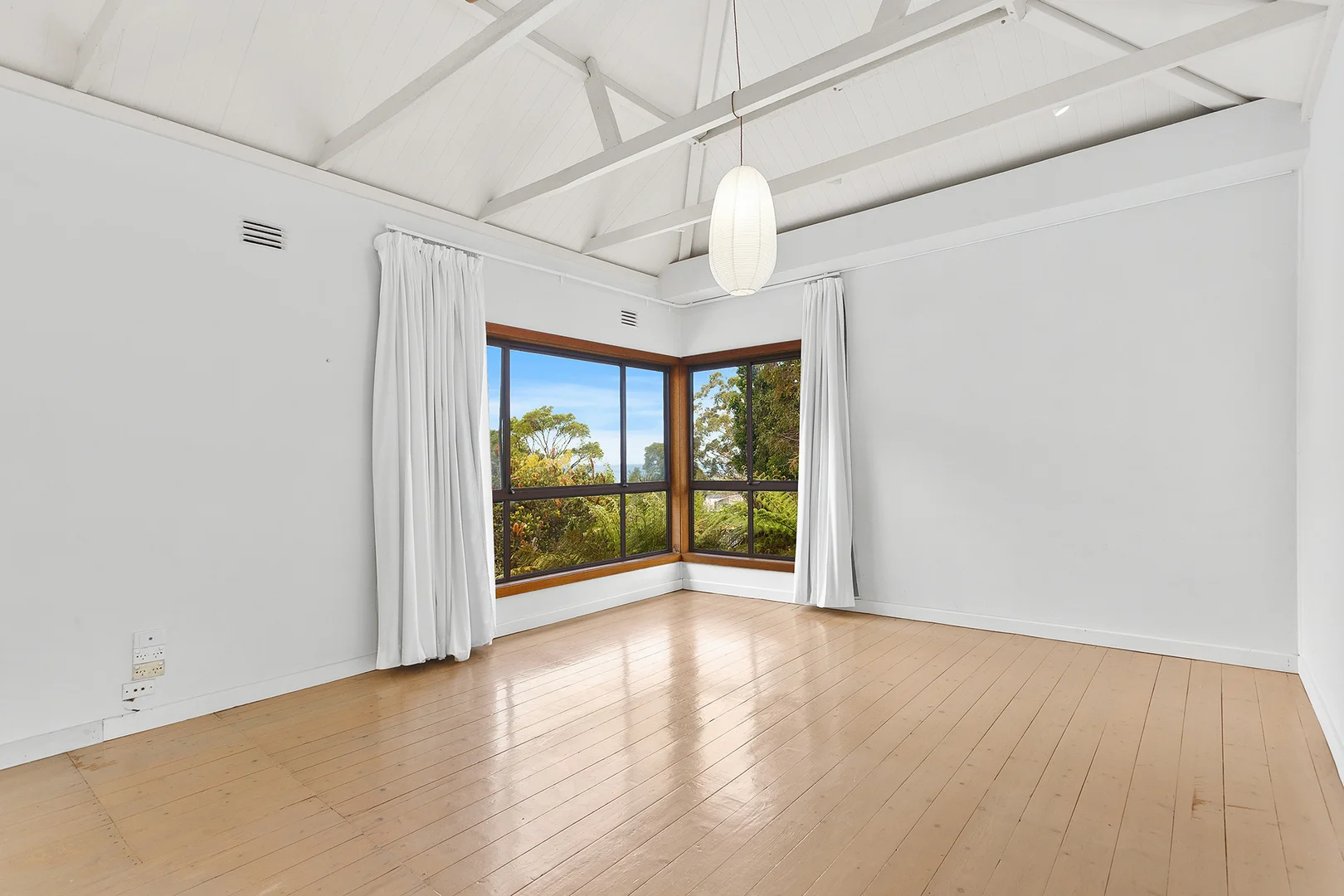 Additional image 2 of 11 Fords Road, Thirroul NSW 2515