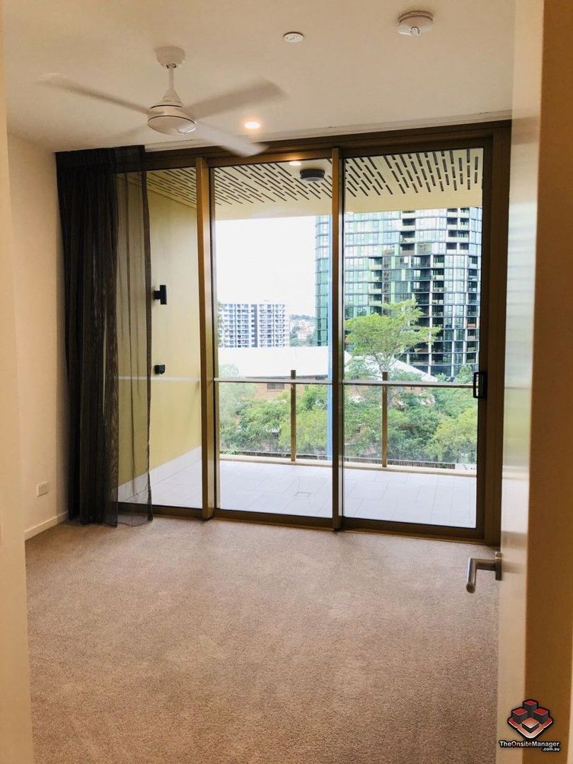 309/309 25 Shafston Avenue, Kangaroo Point QLD 4169, Image 2