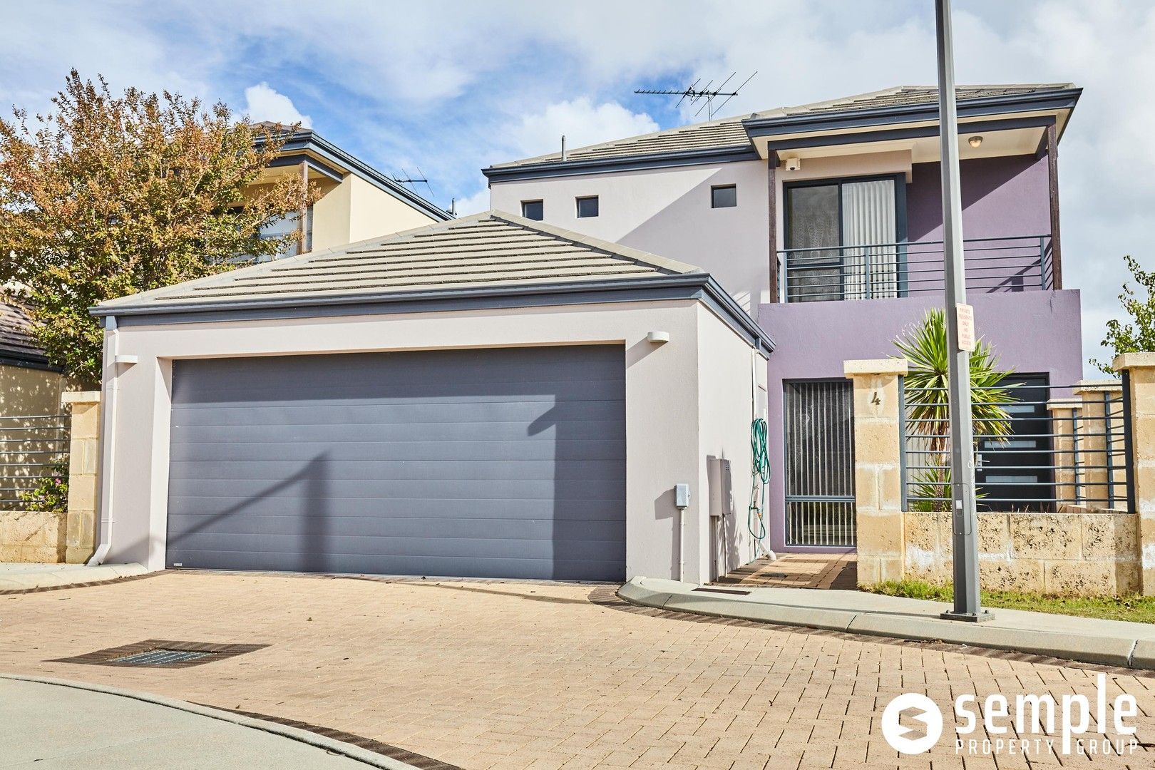 4 bedrooms House in 4/46 Leschenault Boulevard LAKE COOGEE WA, 6166