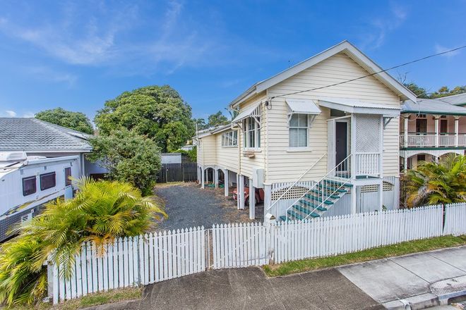 Picture of 15 First Avenue, SANDGATE QLD 4017
